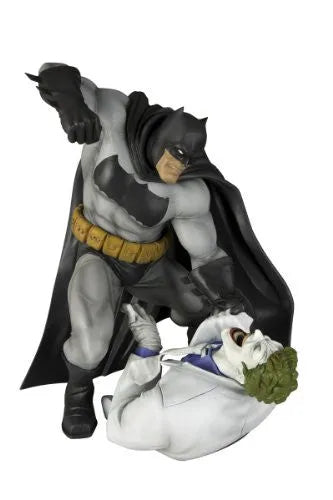 Batman: The Dark Knight Returns - Batman - Joker - ARTFX Statue - 1/6 - Hunt the Dark Knight (Kotobukiya)ㅤ – Kotobukiya – ActionFigure Brasil