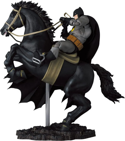 Batman: The Dark Knight Returns - Batman - Mafex (No.205) - & Horse (Medicom Toy)ㅤ – Medicom Toy – ActionFigure Brasil — embalagem