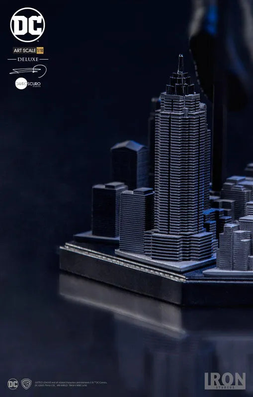 Batman: The Dark Knight Returns - Batman & Robin Deluxe 1/10 Art Scale Statue(Provisional Pre-order)ㅤ – IRON STUDIOS – ActionFigure Brasil