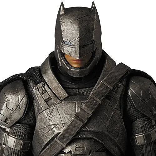 Batman v Superman: Dawn of Justice - Batman - Mafex No.023 - Armored (Medicom Toy)ㅤ – Medicom Toy – ActionFigureBrasil