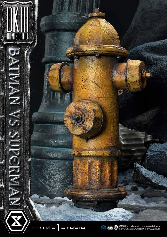 Batman versus Superman (Regular Version) Batman:The Dark Knight Returns (Comics) – Prime1Studio – ActionFigure Brasil