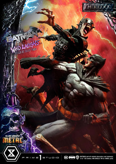 Batman vs Batman Who Laughs (Deluxe Version) - LIMITED EDITION: 30 (Deluxe Version) – Prime 1 Studio – ActionFigure Brasil — com base expositora