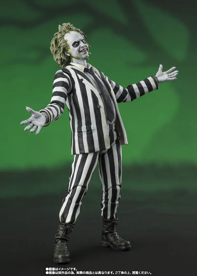 Beetlejuice - S.H.Figuarts (Bandai Spirits) [Shop Exclusive]ㅤ – Bandai Spirits – ActionFigureBrasil — ângulo diferente