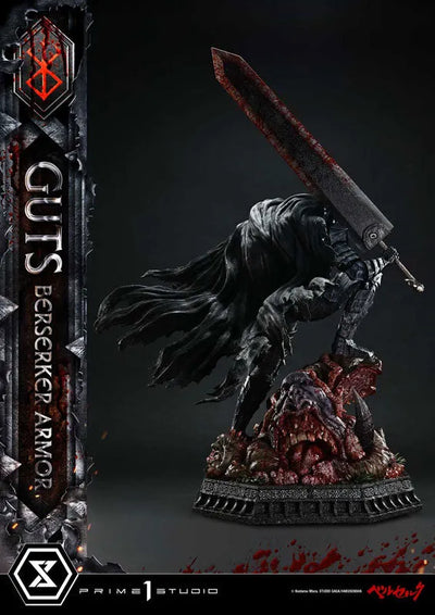 Berserk - Guts - Ultimate Premium Masterline - 1/4 - Berserker Armor, Grunbeld VS Guts (Prime 1 Studio)ㅤ – Prime 1 Studio – ActionFigureBrasil — com base expositora