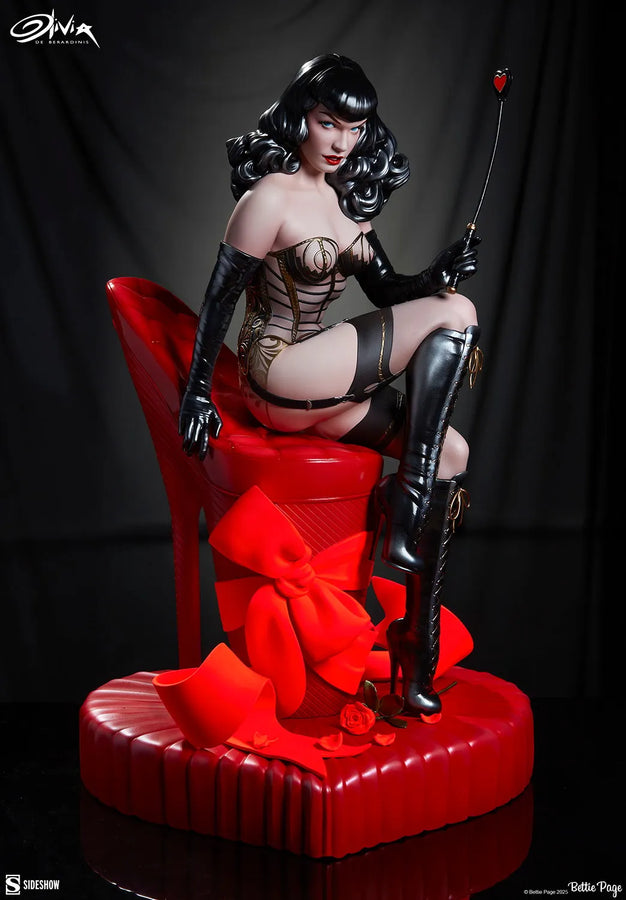 Bettie Page: Love Hurts - LIMITED EDITION: 450 – Sideshow Collectibles – ActionFigure Brasil