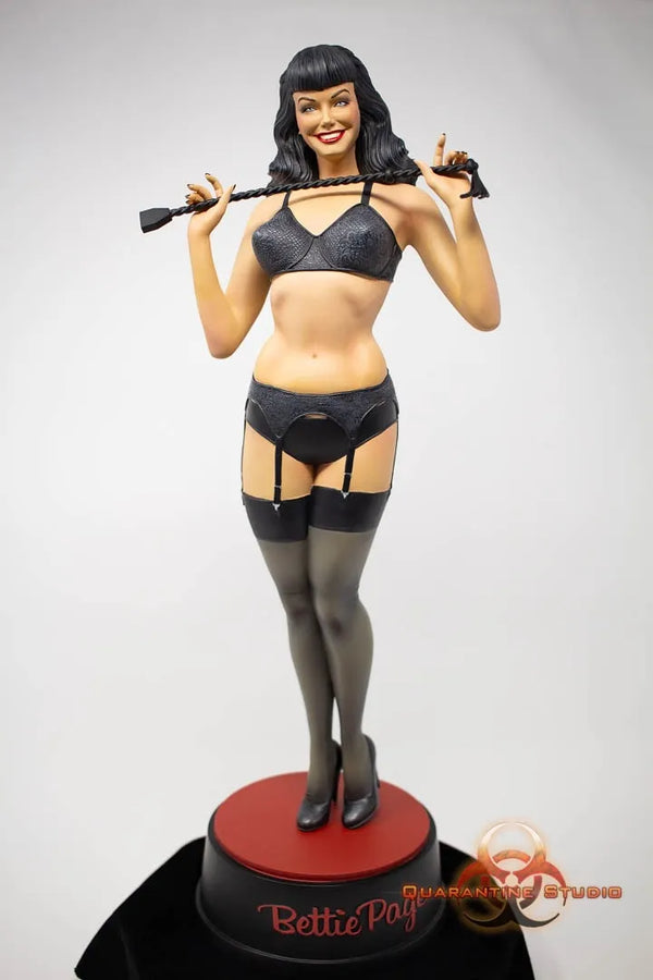 Bettie Page – Quarantine Studio – ActionFigure Brasil