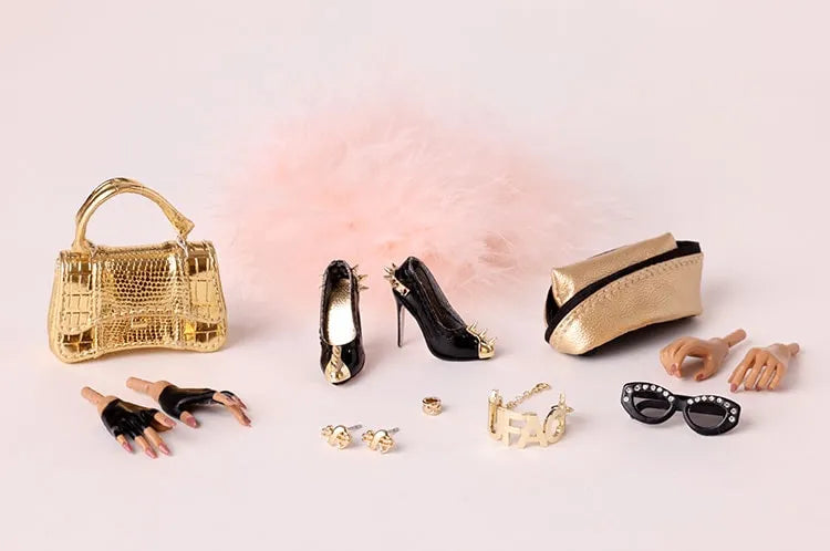 Billion Dollar Baddie Alejandra Luna™ - LIMITED EDITION: 1200 – Integrity Toys – ActionFigure Brasil