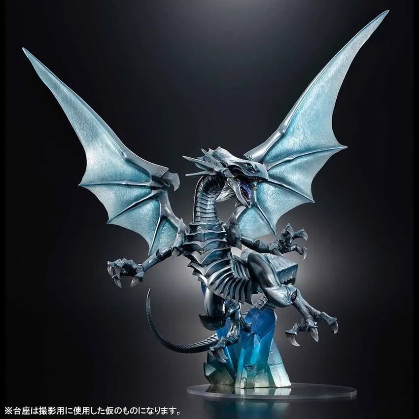 Blue-Eyes White Dragon (Holographic Edition) – MegaHouse – ActionFigure Brasil
