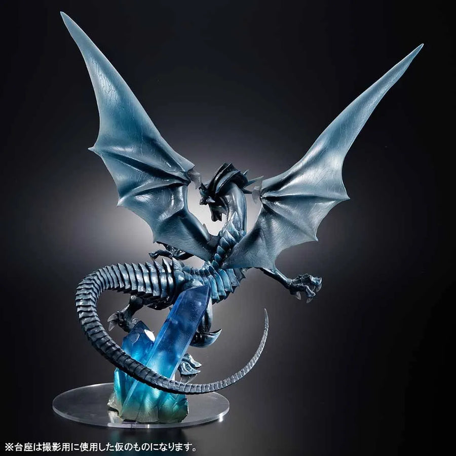 Blue-Eyes White Dragon (Holographic Edition) – MegaHouse – ActionFigure Brasil