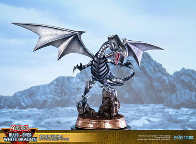 Blue-Eyes White Dragon (Silver Variant) (Silver) – First 4 Figures – ActionFigure Brasil