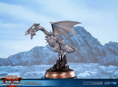 Blue-Eyes White Dragon (White Variant) (White) – First 4 Figures – ActionFigure Brasil — close