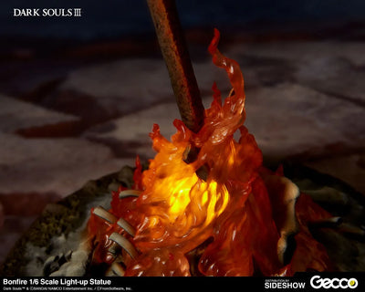 Bonfire Light-Up – Gecco Co. – ActionFigure Brasil — detalhe do produto