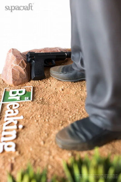 Breaking Bad - Mike Ehrmantraut 1/4 Statueㅤ – supacraft – ActionFigureBrasil — close