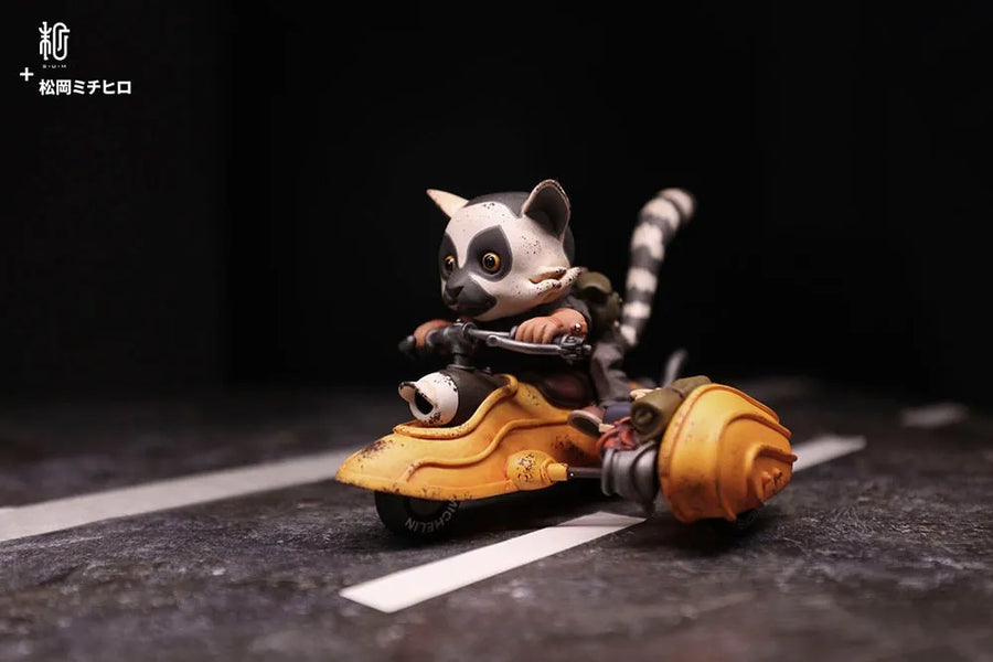 Brille & Dreieck - LIMITED EDITION: 70 – Manas SUM – ActionFigure Brasil