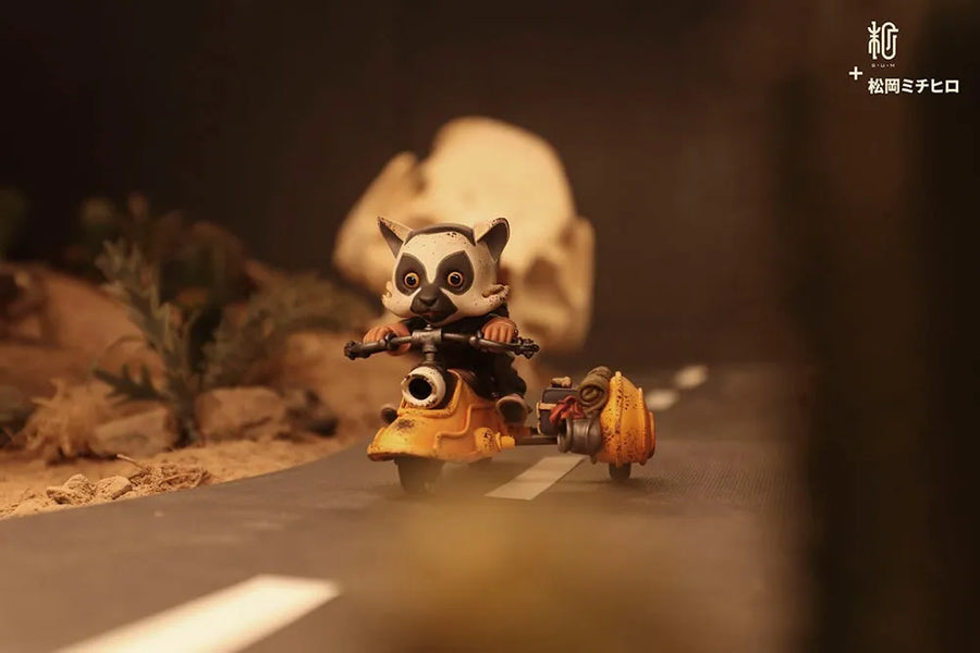 Brille & Dreieck - LIMITED EDITION: 70 – Manas SUM – ActionFigure Brasil