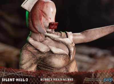 Bubble Head Nurse - LIMITED EDITION: 200 – First 4 Figures – ActionFigure Brasil — acessórios