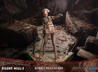 Bubble Head Nurse - LIMITED EDITION: 200 – First 4 Figures – ActionFigure Brasil — embalagem