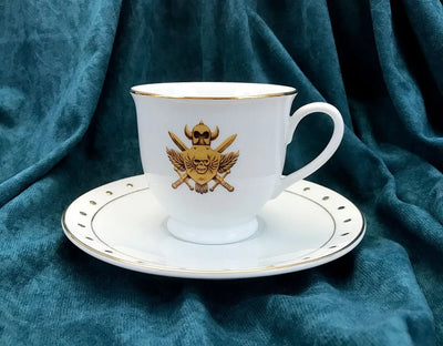 Castle Grayskull Crest Porcelain Cup & Saucer Set – Factory Entertainment – ActionFigure Brasil — ângulo diferente