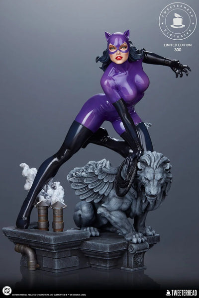 Catwoman (Purple Edition) - LIMITED EDITION: 150 (Variant - Sixth Scale) – Tweeterhead – ActionFigure Brasil — close