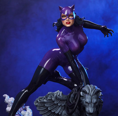 Catwoman (Purple Edition) - LIMITED EDITION: 150 (Variant - Sixth Scale) – Tweeterhead – ActionFigure Brasil — close