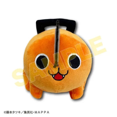 Chainsaw Man - Pochita - Osuwari Nuigurumi S (Hatakeyama Shoji Co., Ltd.)ㅤ – Hatakeyama Shoji Co.,Ltd. – ActionFigureBrasil