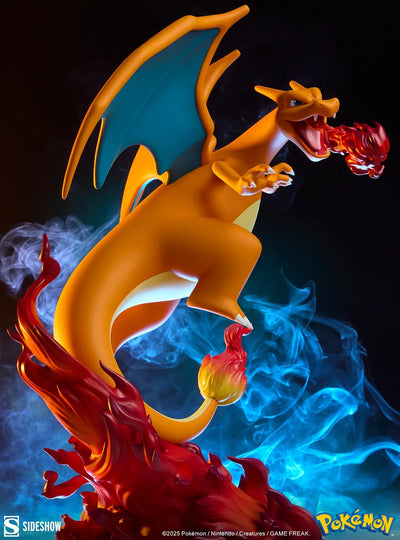 Charizard - LIMITED EDITION: TBD – Sideshow Collectibles – ActionFigure Brasil — com base expositora
