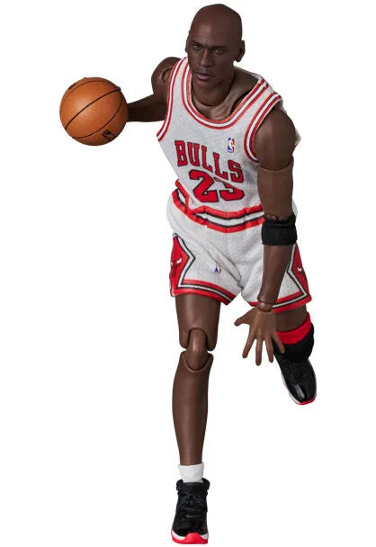 Chicago Bulls - NBA - Michael Jordan - Mafex (No.255) - Chicago Bulls Home (Medicom Toy)ㅤ – Medicom Toy – ActionFigureBrasil