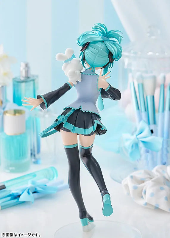 Cinnamoroll - Vocaloid - Hatsune Miku - Hatsune Miku x Cinnamoroll - Pop Up Parade - Cinnamoroll Collaboration Ver., L (Good Smile Company)ㅤ – Good Smile Company – ActionFigureBrasil