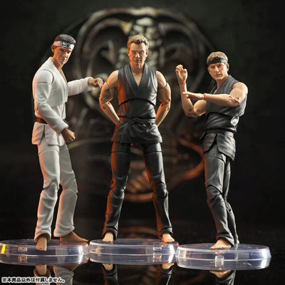 Cobra Kai / DLX Action Figure: Set of 3ㅤ – Diamond Select Toys – ActionFigureBrasil — embalagem