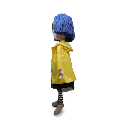 Coraline with Button Eyes Life-Size Plush – Kidrobot – ActionFigure Brasil — acessórios