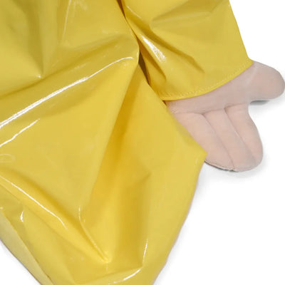 Coraline with Button Eyes Life-Size Plush – Kidrobot – ActionFigure Brasil — close