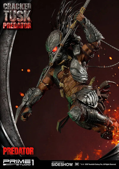 Cracked Tusk Predator - LIMITED EDITION: 300 (Exclusive) – Prime 1 Studio – ActionFigure Brasil — com base expositora