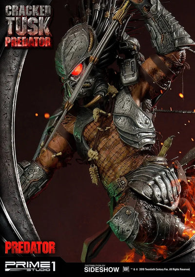 Cracked Tusk Predator - LIMITED EDITION: 300 (Exclusive) – Prime 1 Studio – ActionFigure Brasil — ângulo diferente