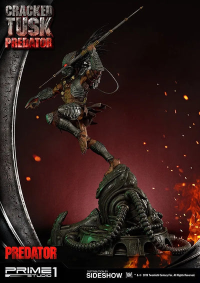 Cracked Tusk Predator - LIMITED EDITION: 300 (Exclusive) – Prime 1 Studio – ActionFigure Brasil — close
