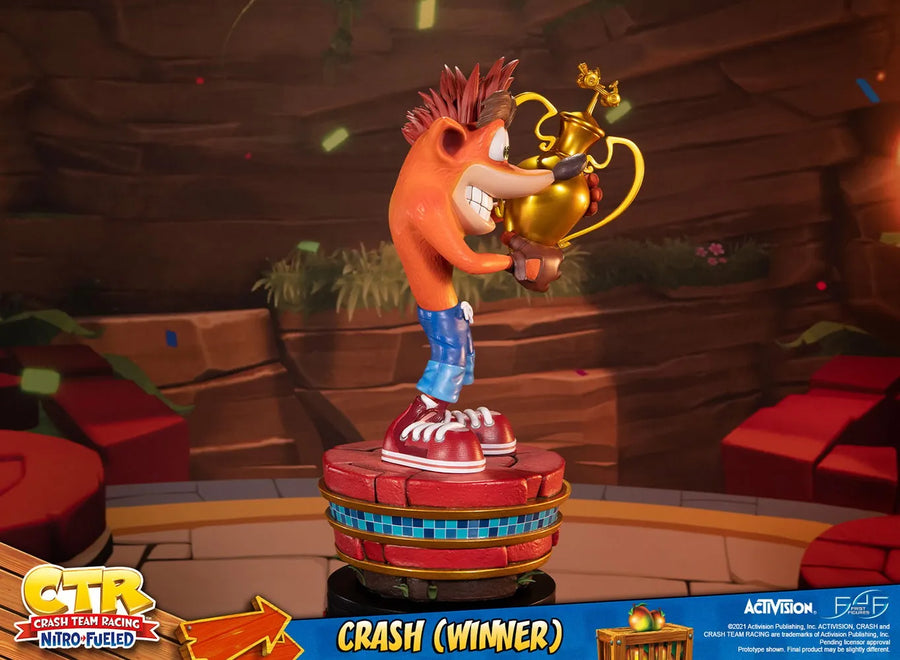 Crash (Winner) (Standard Edition) - LIMITED EDITION – First 4 Figures – ActionFigure Brasil