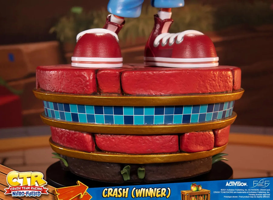 Crash (Winner) (Standard Edition) - LIMITED EDITION – First 4 Figures – ActionFigure Brasil