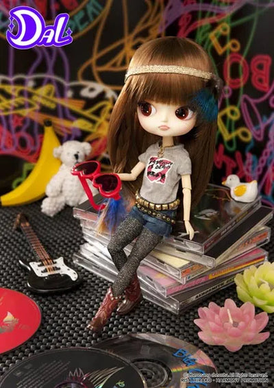 DAL / Chibi-RISA VINTAGE ROCK GIRL Complete Standard Size Dollㅤ – Groove – ActionFigure Brasil — ângulo diferente