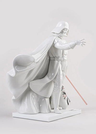 Darth Vader (Cherry Blossom Edition) - LIMITED EDITION: 88 – Lladró – ActionFigure Brasil — com base expositora