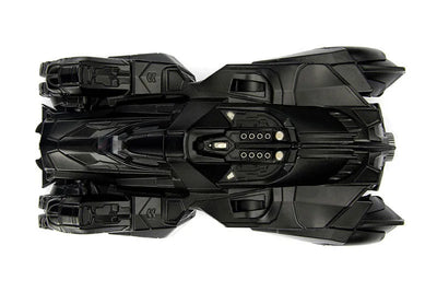 "DC Comics" 1/24 Diecast Vehicle Batmobile & Batman [Game "Batman: Arkam Knight"]ㅤ – Jada Toys – ActionFigure Brasil — com base expositora