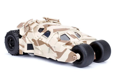 "DC Comics" 1/24 Diecast Vehicle Batmobile (Camouflage) & Batman "Dark Knight Rising"ㅤ – Jada Toys – ActionFigure Brasil — ambientada