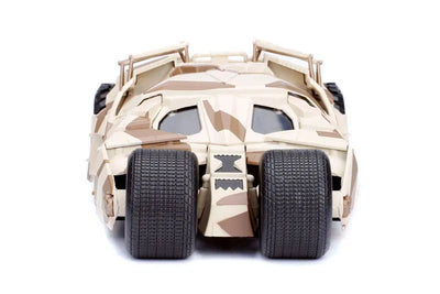 "DC Comics" 1/24 Diecast Vehicle Batmobile (Camouflage) & Batman "Dark Knight Rising"ㅤ – Jada Toys – ActionFigure Brasil — ângulo diferente