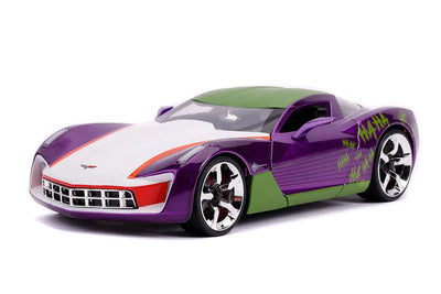 "DC Comics" 1/24 Diecast Vehicle Chevrolet, Corvette Stingray (2009 Model) & Joker [Comic]ㅤ – Jada Toys – ActionFigure Brasil — ângulo diferente