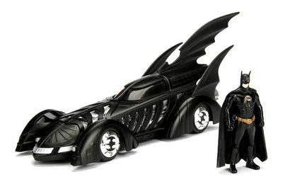 "DC Comics" 1/24 Scale, Diecast Vehicle Batmobile & Batman [Movie "Batman Forever"]ㅤ – Jada Toys – ActionFigure Brasil