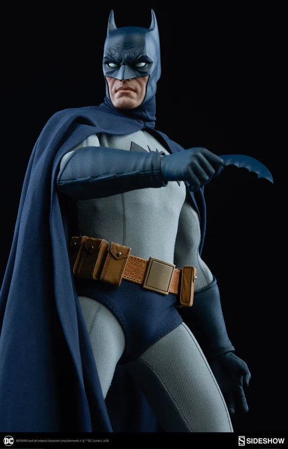 DC Comics - 1/6 Scale Figure: SideShow Sixth Scale Batman (Version 2)(Provisional Pre-order)ㅤ – Sideshow Collectibles – ActionFigure Brasil