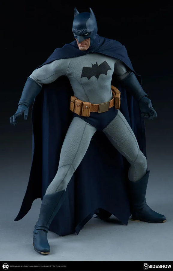 DC Comics - 1/6 Scale Figure: SideShow Sixth Scale Batman (Version 2)(Provisional Pre-order)ㅤ – Sideshow Collectibles – ActionFigure Brasil
