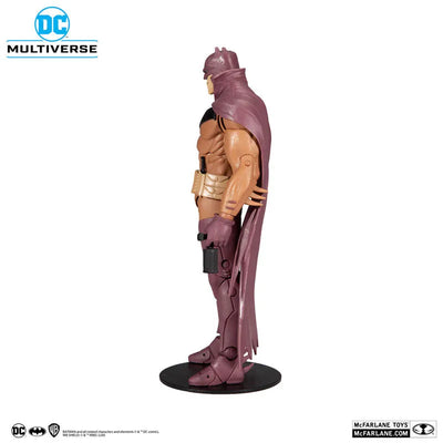 "DC Comics" DC Multiverse 7 Inch, Action Figure #046 Batman (Red Edition)ㅤ – McFarlane Toys – ActionFigureBrasil — ângulo diferente