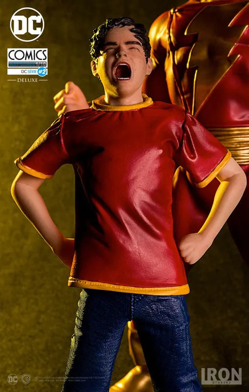 DC Comics - Shazam & Billy Batson 1/10 Art Scale Statueㅤ – IRON STUDIOS/豆魚雷 – ActionFigure Brasil
