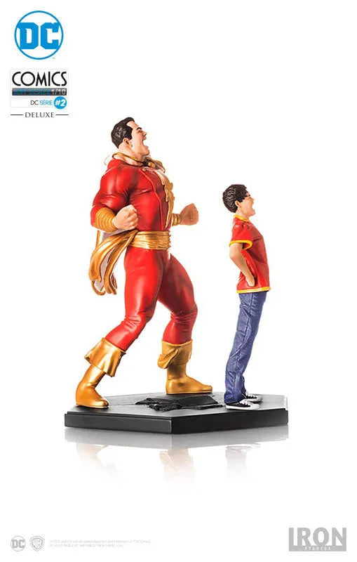DC Comics - Shazam & Billy Batson 1/10 Art Scale Statueㅤ – IRON STUDIOS/豆魚雷 – ActionFigure Brasil