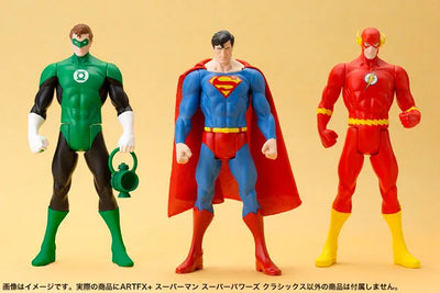 DC UNIVERSE ARTFX+ "Superman" Super Powers Classicsㅤ – Kotobukiya – ActionFigureBrasil — ângulo diferente