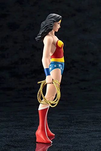 DC Universe - Wonder Woman - ARTFX+ - Super Powers Classics - 1/10 (Kotobukiya)ㅤ – Kotobukiya – ActionFigureBrasil